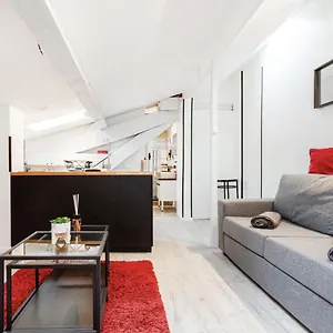 https://chaleureux-studio-centre-ville-au-calme.midi-pyreneeshotels.com