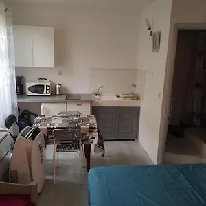  Appartement Pour 3 Personnes Au Calme Dans
