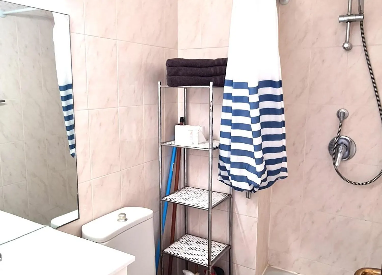 Studio cosy hypercentre à 500m de la plage Nice Appartement
