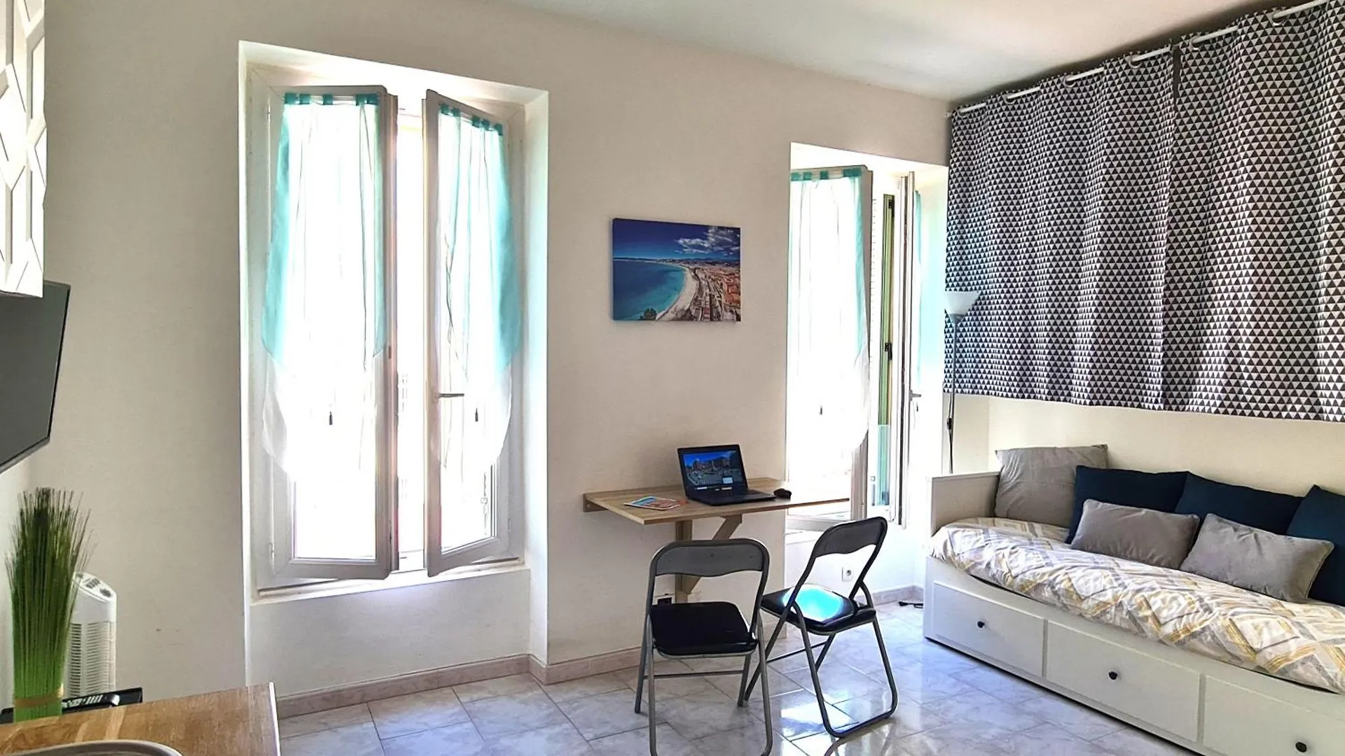 Appartement Studio cosy hypercentre à 500m de la plage Nice
